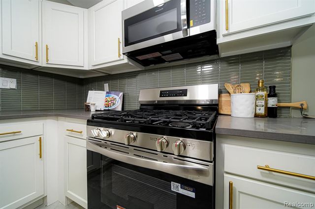 3080 Oakman Boulevard, Detroit, MI 48238