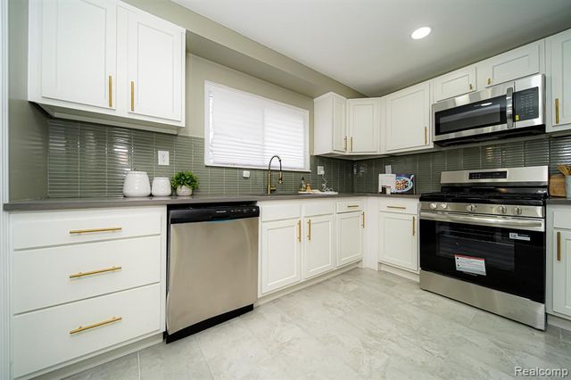 3080 Oakman Boulevard, Detroit, MI 48238