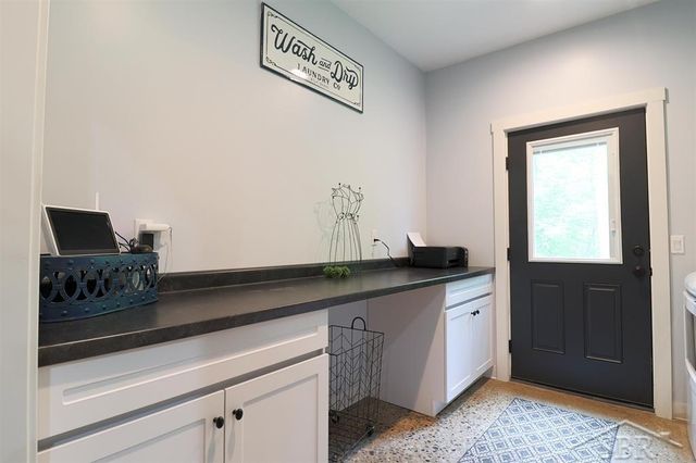 319 E Dopp Road, Midland, MI 48640