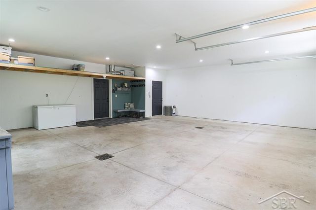 319 E Dopp Road, Midland, MI 48640