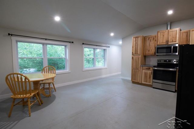 319 E Dopp Road, Midland, MI 48640