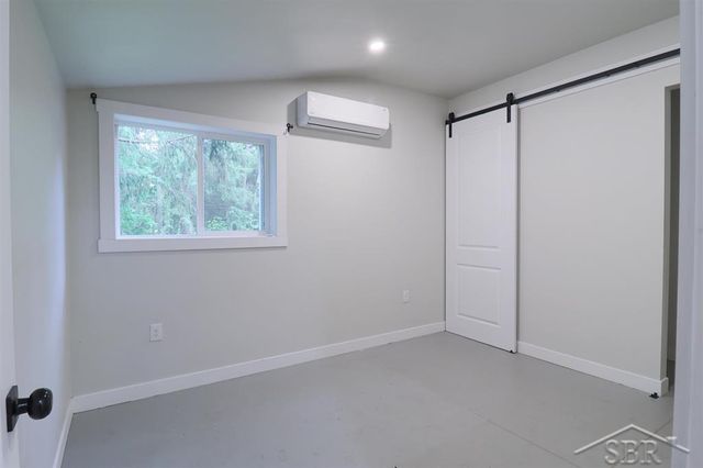 319 E Dopp Road, Midland, MI 48640