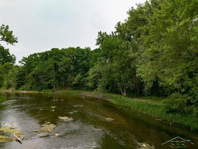319 E Dopp Road, Midland, MI 48640