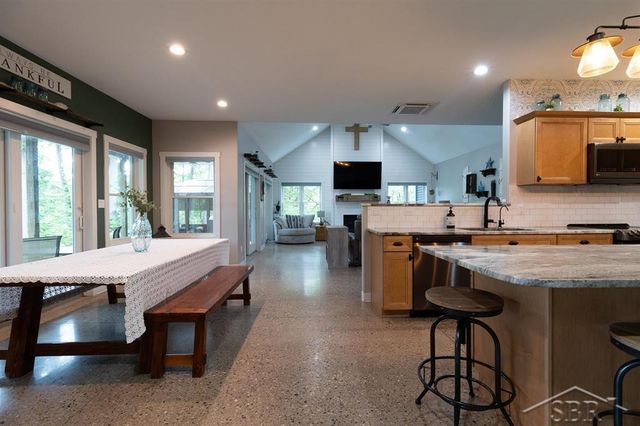 319 E Dopp Road, Midland, MI 48640