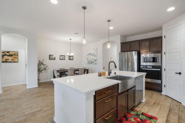 4141 Crowned Eagle Loop NE, Rio Rancho, NM 87144
