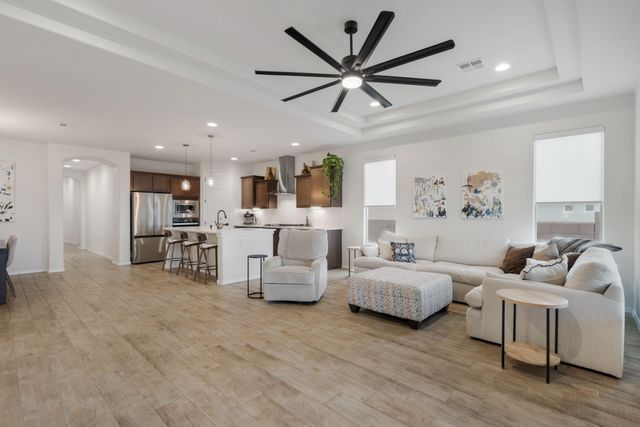 4141 Crowned Eagle Loop NE, Rio Rancho, NM 87144