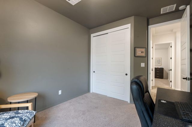 4141 Crowned Eagle Loop NE, Rio Rancho, NM 87144