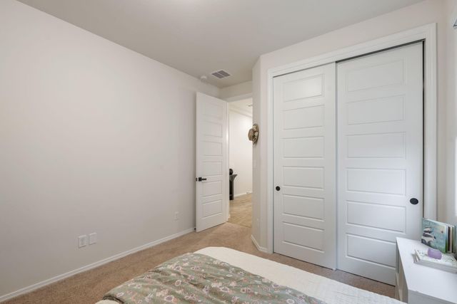 4141 Crowned Eagle Loop NE, Rio Rancho, NM 87144