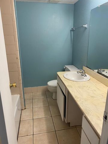 4649 Wild Indigo Street 337, Houston, TX 77027