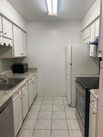 4649 Wild Indigo Street 337, Houston, TX 77027