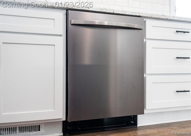 3955 Westlyn Drive, Lake Orion, MI 48359