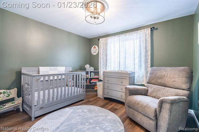 3955 Westlyn Drive, Lake Orion, MI 48359