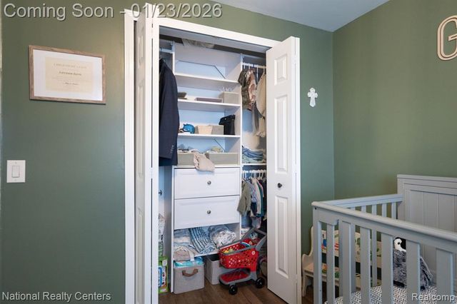 3955 Westlyn Drive, Lake Orion, MI 48359