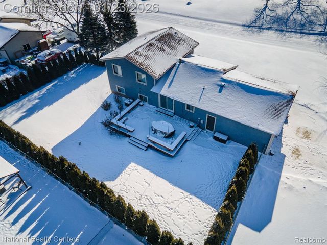 3955 Westlyn Drive, Lake Orion, MI 48359