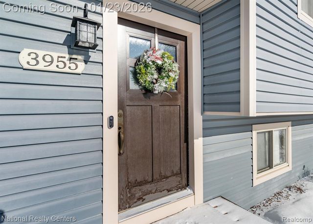 3955 Westlyn Drive, Lake Orion, MI 48359