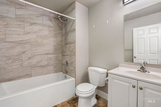 222 Jackson St, Twin Falls, ID 83301