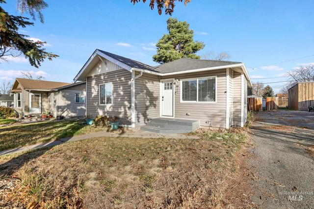 222 Jackson St, Twin Falls, ID 83301