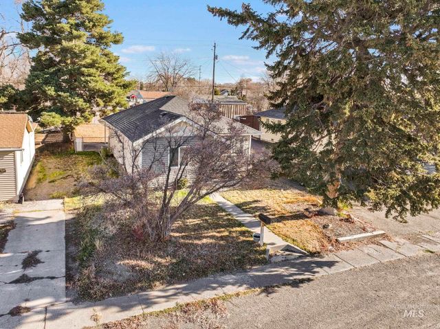 222 Jackson St, Twin Falls, ID 83301