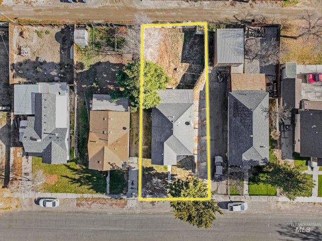 222 Jackson St, Twin Falls, ID 83301