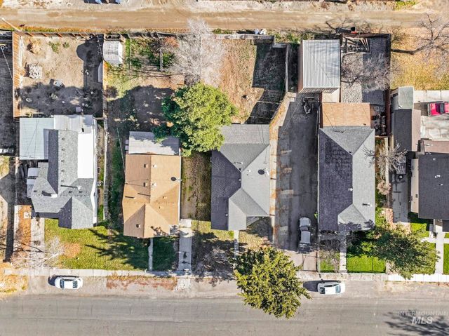 222 Jackson St, Twin Falls, ID 83301