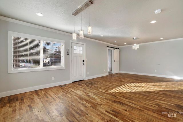 222 Jackson St, Twin Falls, ID 83301