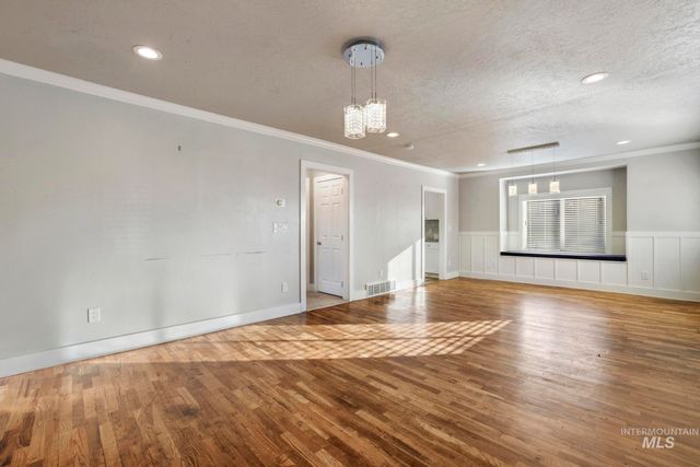 222 Jackson St, Twin Falls, ID 83301