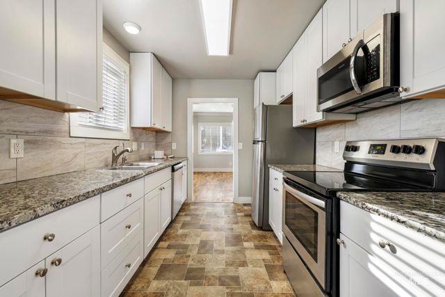 222 Jackson St, Twin Falls, ID 83301