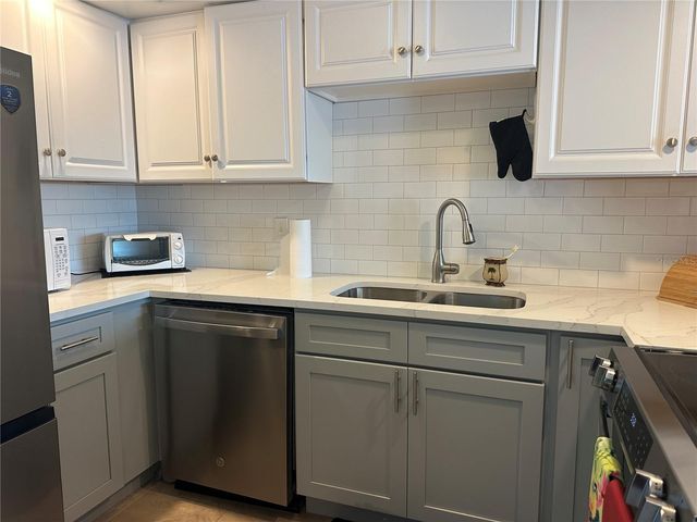 6161 GULF WINDS DRIVE 150, St Pete Beach, FL 33706