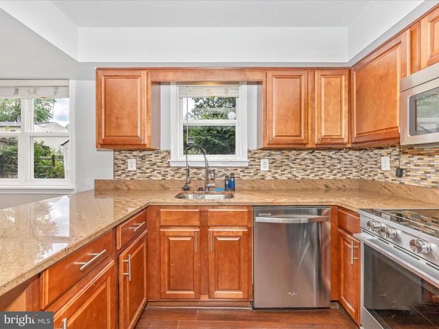2584 SUSSEX CT, Waldorf, MD 20602