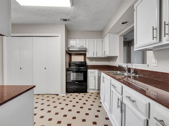 10314 Staghill Drive, Houston, TX 77064