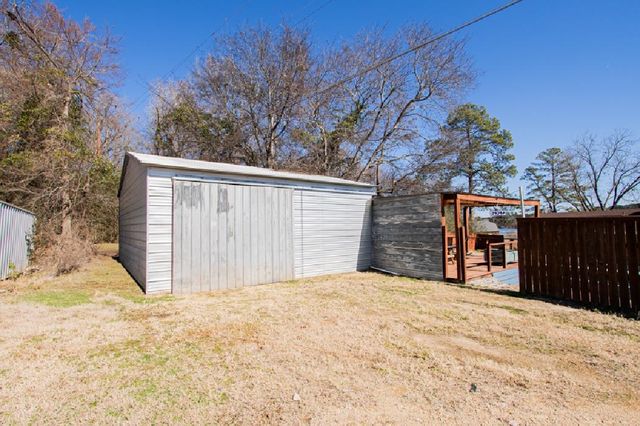 38 County Road 2220, Daingerfield, TX 75638