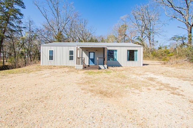 38 County Road 2220, Daingerfield, TX 75638