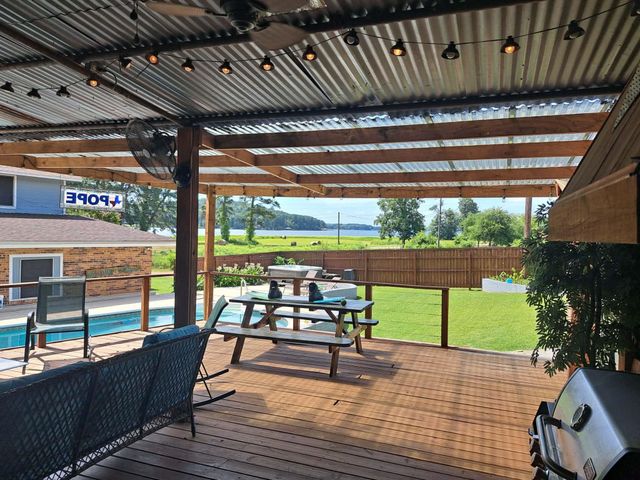 38 County Road 2220, Daingerfield, TX 75638