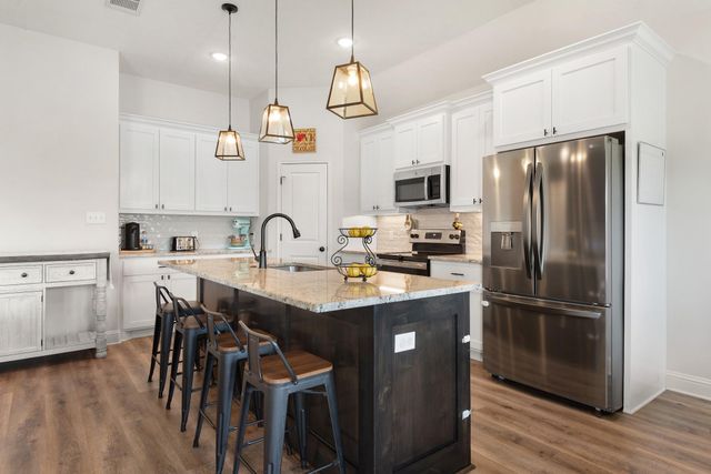 401 Brazos Bend, Snook, TX 77879