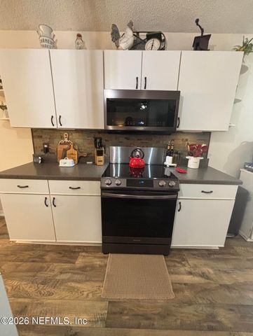 1897 PENZANCE Parkway, Middleburg, FL 32068