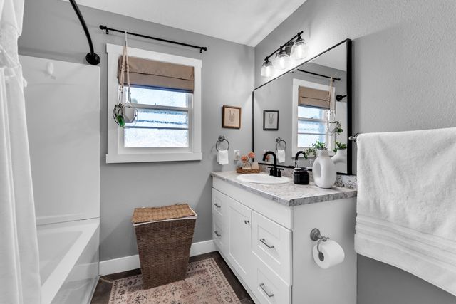 514 S Prince Lane, Springfield, MO 65802