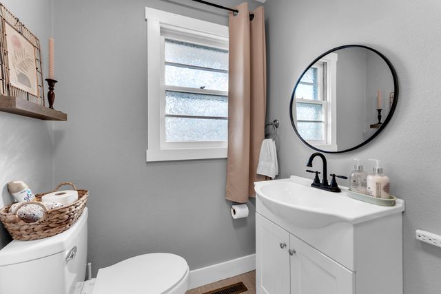 514 S Prince Lane, Springfield, MO 65802