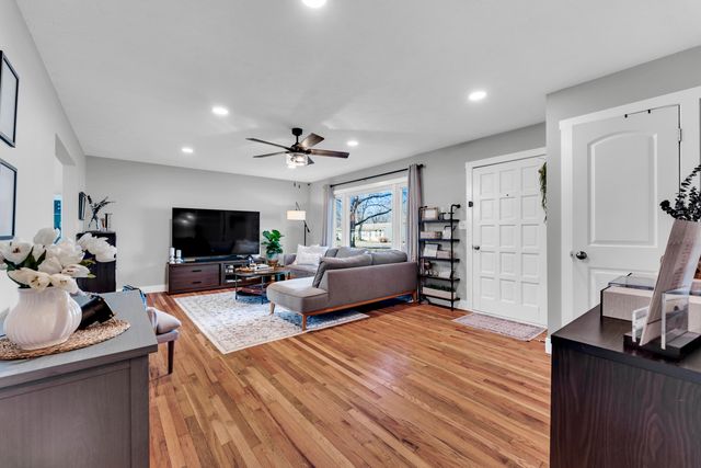 514 S Prince Lane, Springfield, MO 65802