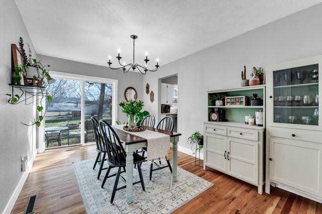 514 S Prince Lane, Springfield, MO 65802