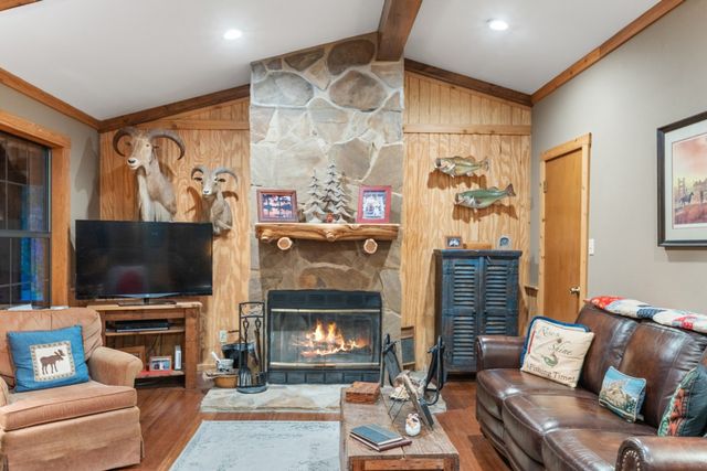 136 County Road 3232, Quitman, TX 75783