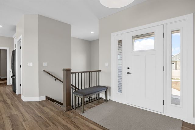 3009 Prairielight Court, Hiawatha, IA 52233