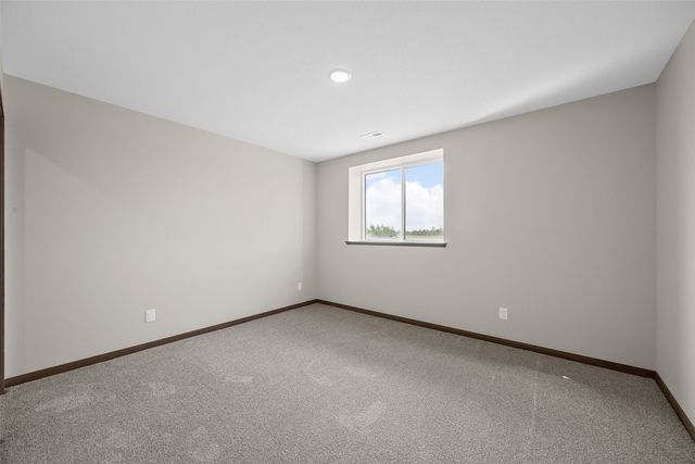 3009 Prairielight Court, Hiawatha, IA 52233
