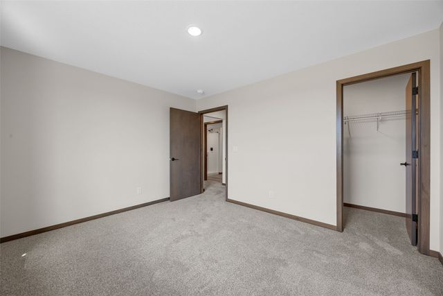 3009 Prairielight Court, Hiawatha, IA 52233