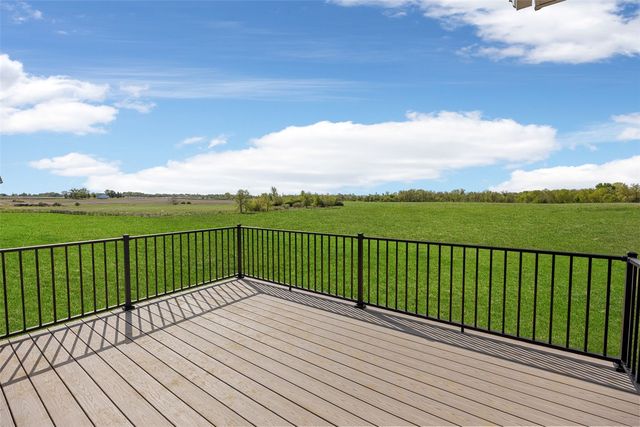 3009 Prairielight Court, Hiawatha, IA 52233
