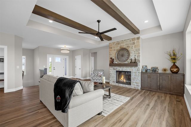 3009 Prairielight Court, Hiawatha, IA 52233
