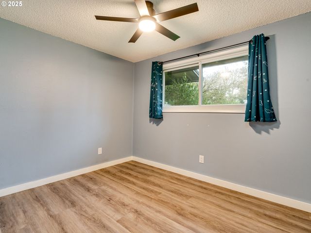 13817 Ne 79TH St, Vancouver, WA 98682