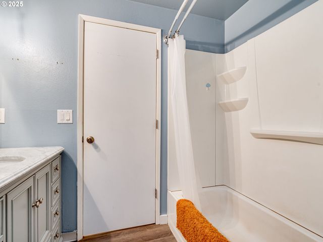 13817 Ne 79TH St, Vancouver, WA 98682