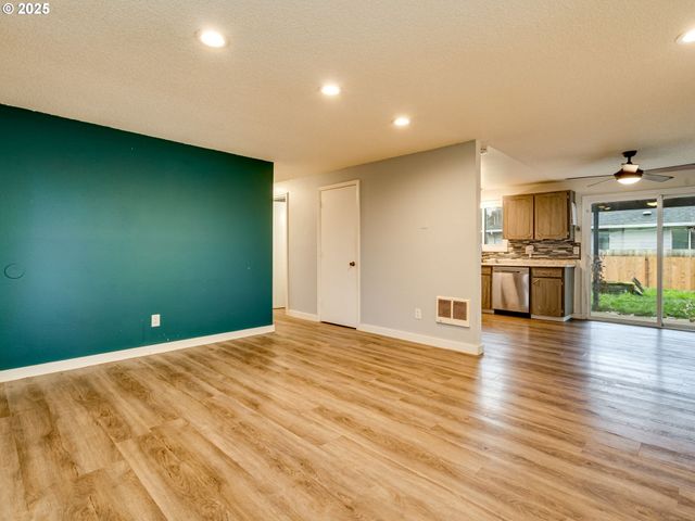 13817 Ne 79TH St, Vancouver, WA 98682