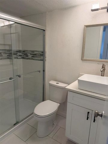4009 MURIEL PLACE, Tampa, FL 33614