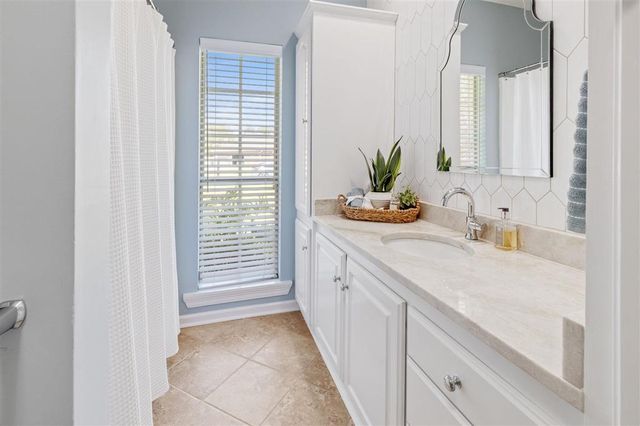 815 Comfort Lane, Jennings, LA 70546